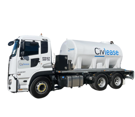water truck, watertruck, water transporting truck